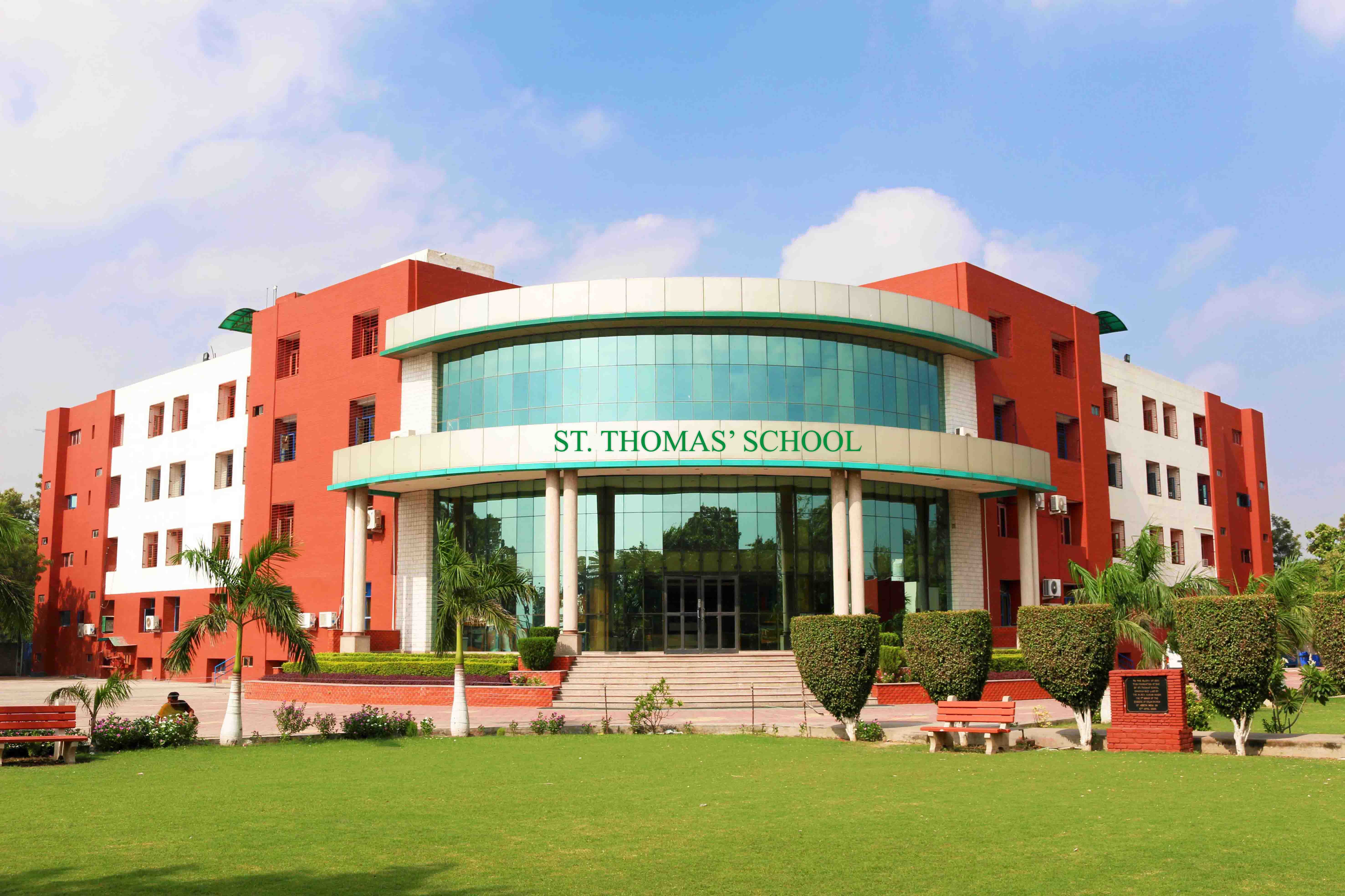 ST. THOMAS` SCHOOL