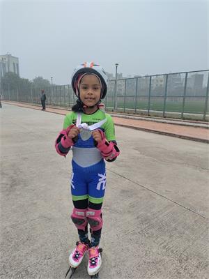 Aahana Excels at Delhi Skating Competition!