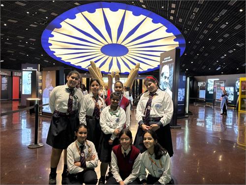 QUEEN`S VALLEY SCHOOL