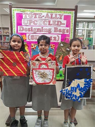 TOTE-ALLY UPCYCLED - Designing Bags (V)