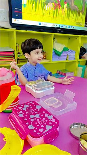 FIRST DAY OF SCHOOL - NURSERY