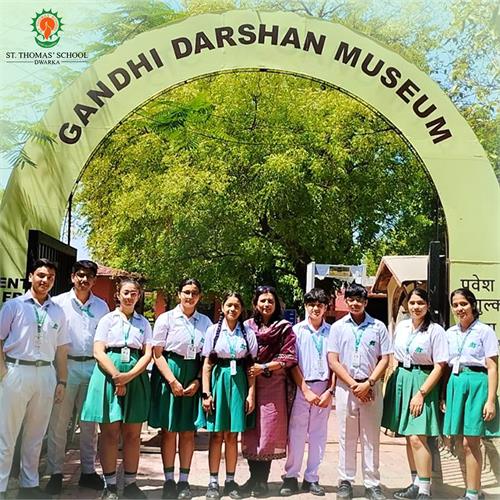 Visit to Gandhi Darshan Art Gallery