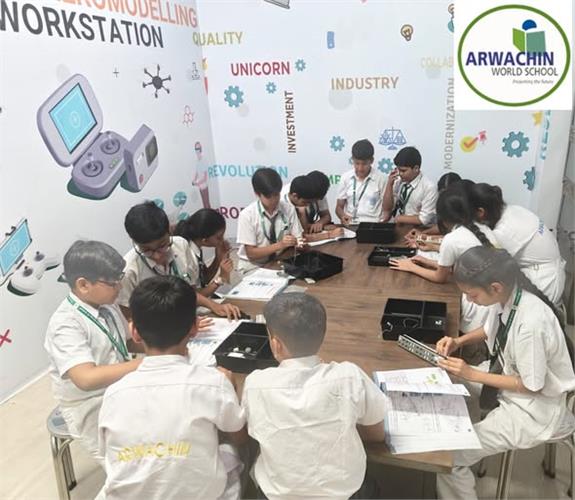 Class 8th robotic  Conveyor belt assemble